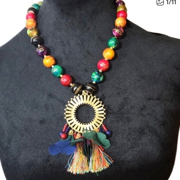 Vintage Jewelry - VINTAGE 1970s Runway HANDPAINTED Wooden Bead Statement Pendant Necklace Bold Boh